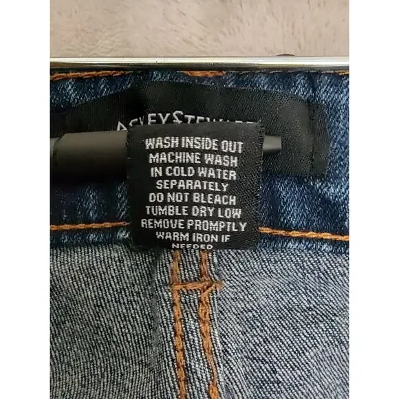 Ashley Stewart, Womens Jeans, Blue, Size 14, Stretchy, Tappered Leg, Distressed - Picture 8 of 13